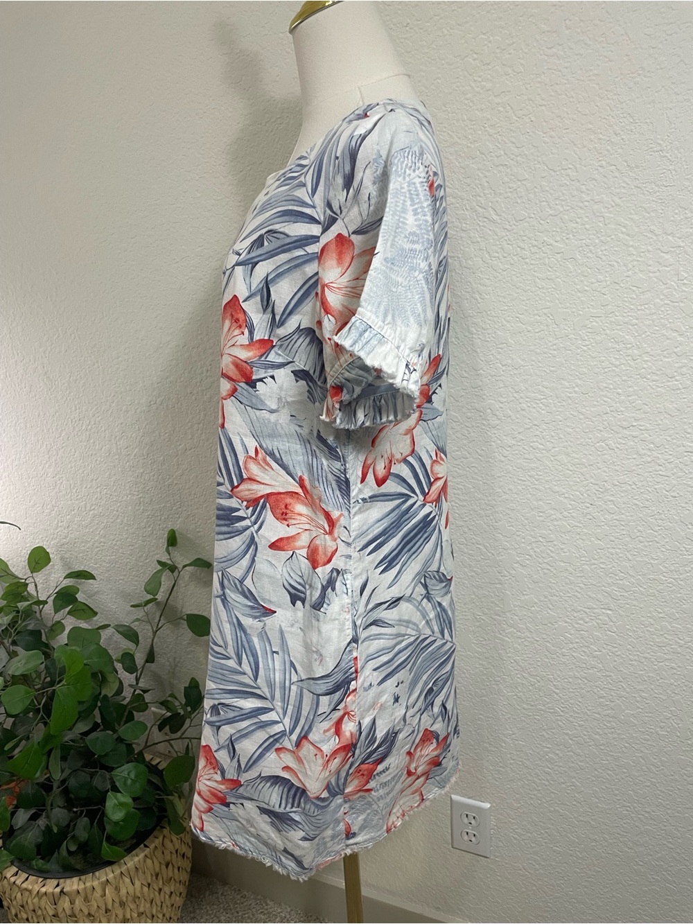 Tommy Bahama 100% Linen Tropical Floral Shift Dress | Medium - Picture 2 of 10